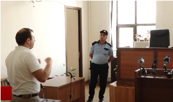 Արմեն Չարչյանին գրավի դիմաց ազատ արձակելու որոշման դեմ վերաքննիչ բողոքի քննությունը հետաձգվեց երկու օրով (տեսանյութ)